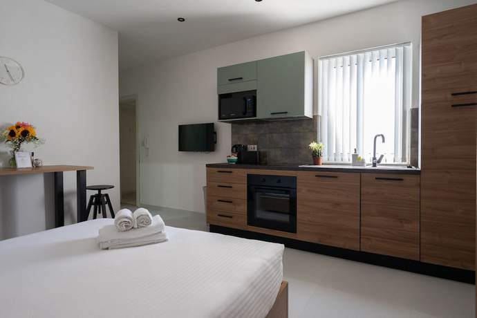 Imagen de la habitación del Hotel Marina Studios. Foto 4