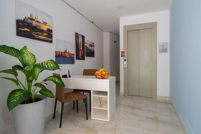 Imagen de los interiores del Hotel Marina Studios. Foto 19