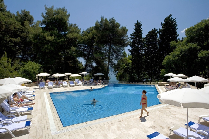 Imagen de la piscina del Hotel Marina Sunny By Valamar. Foto 13