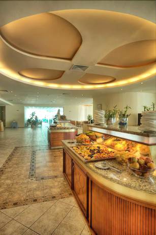 Imagen del bar/restaurante del Hotel Marina Sunny Day Resort - All Inclusive. Foto 2