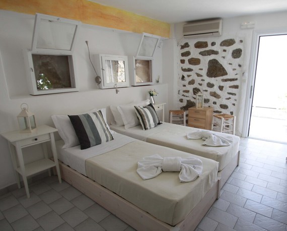 Imagen de la habitación del Hotel Marina Sunset View Mykonos. Foto 10