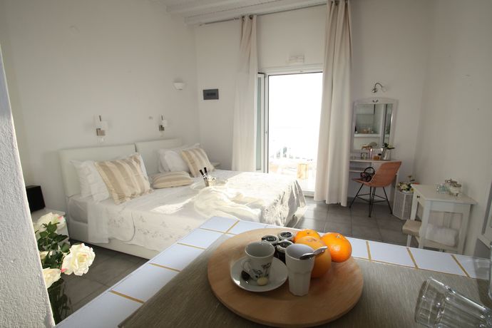 Imagen de la habitación del Hotel Marina Sunset View Mykonos. Foto 14