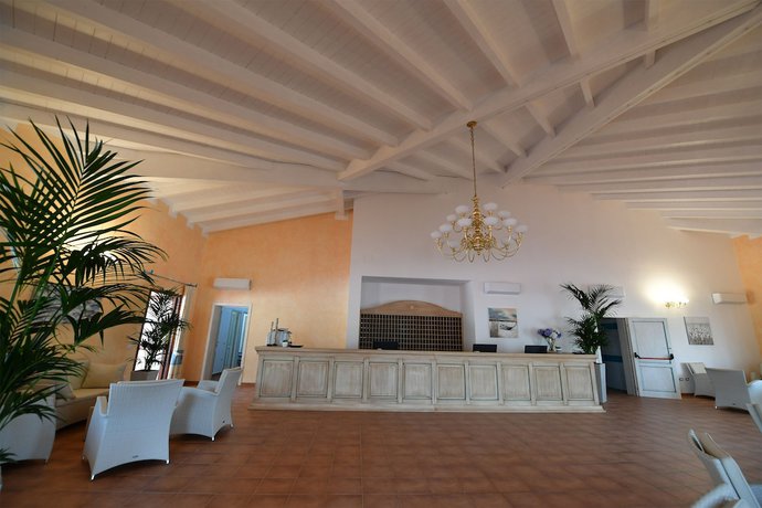 Imagen de los interiores del Hotel Marina Torre Navarrese Resort. Foto 14