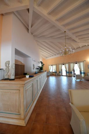 Imagen de los interiores del Hotel Marina Torre Navarrese Resort. Foto 17