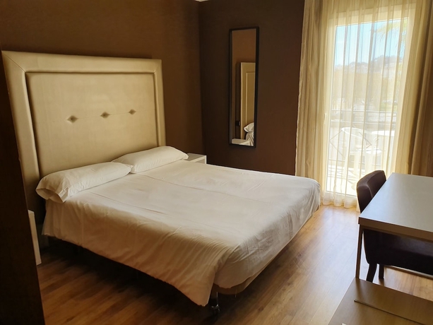 Imagen de la habitación del Hotel Marina Tossa. Foto 9