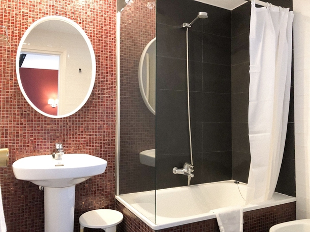 Imagen de la habitación del Hotel Marina Tossa. Foto 11