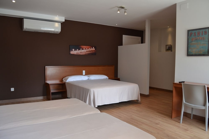 Imagen de la habitación del Hotel Marina Tossa. Foto 13