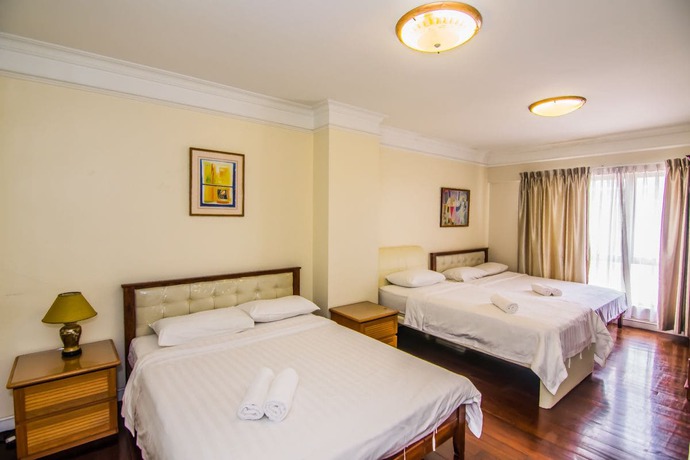 Imagen de la habitación del Hotel Marina Travellers Suite Marina Court. Foto 4