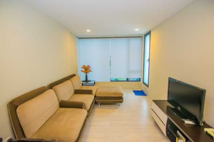 Imagen de la habitación del Hotel Marina Travellers Suite SKY Karamunsing. Foto 4