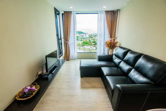 Imagen de la habitación del Hotel Marina Travellers Suite SKY Karamunsing. Foto 17
