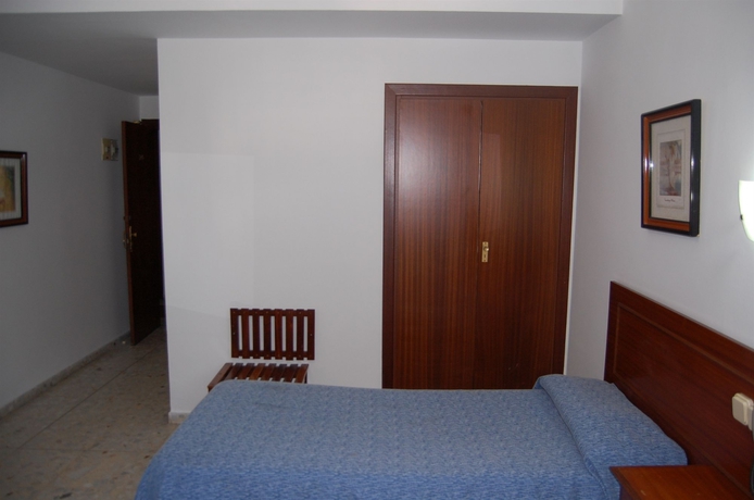 Imagen de la habitación del Hotel Marina Victoria. Foto 4