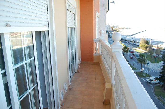 Imagen de los exteriores del Hotel Marina Victoria. Foto 9