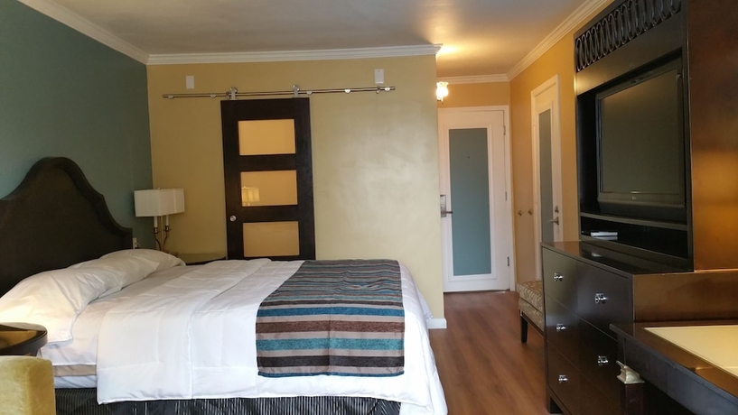 Imagen de la habitación del Hotel Marina Village Inn. Foto 10