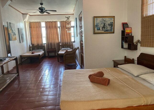 Imagen de la habitación del Hotel Marina Village Resort Moalboal. Foto 13