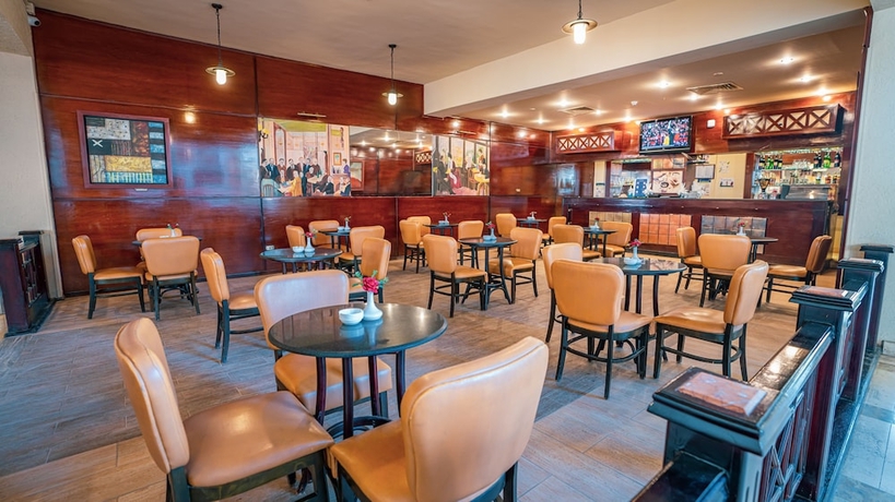 Imagen del bar/restaurante del Hotel Marina Wadi Degla. Foto 4