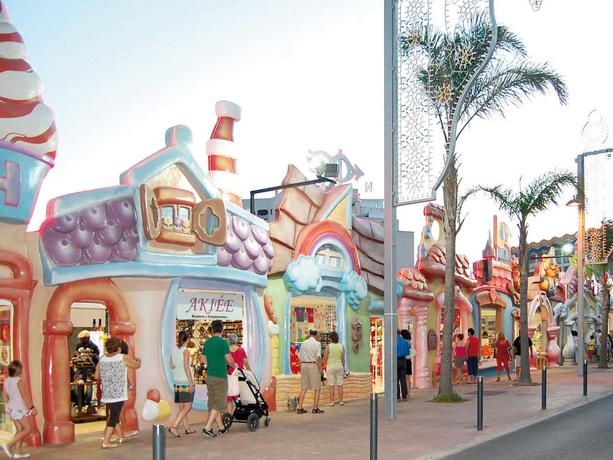 Imagen de los exteriores del Hotel Marina d'Or Gran Duque. Foto 5