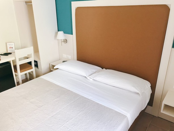 Imagen de la habitación del Hotel Marina del Capo, Ricadi. Foto 14