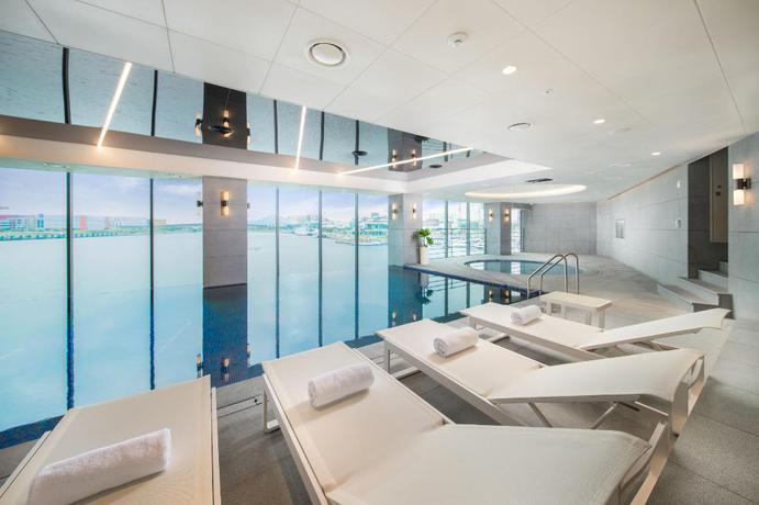 Imagen de la piscina del Hotel Marinabay Seoul. Foto 20