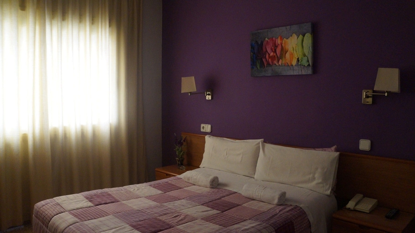 Imagen de la habitación del Hotel Marinada. Foto 3