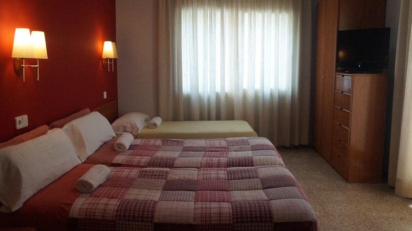 Imagen de la habitación del Hotel Marinada. Foto 6