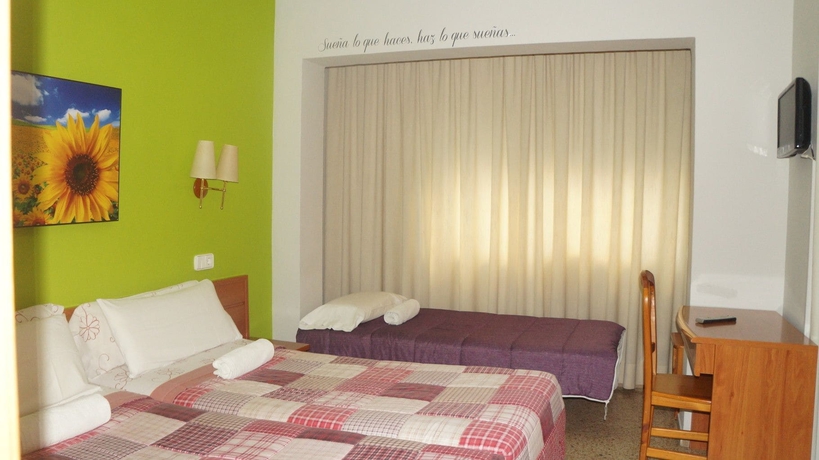 Imagen de la habitación del Hotel Marinada. Foto 7