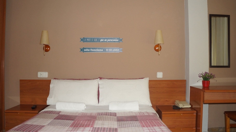 Imagen de la habitación del Hotel Marinada. Foto 8