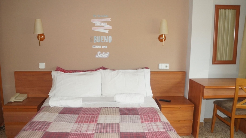 Imagen de la habitación del Hotel Marinada. Foto 9