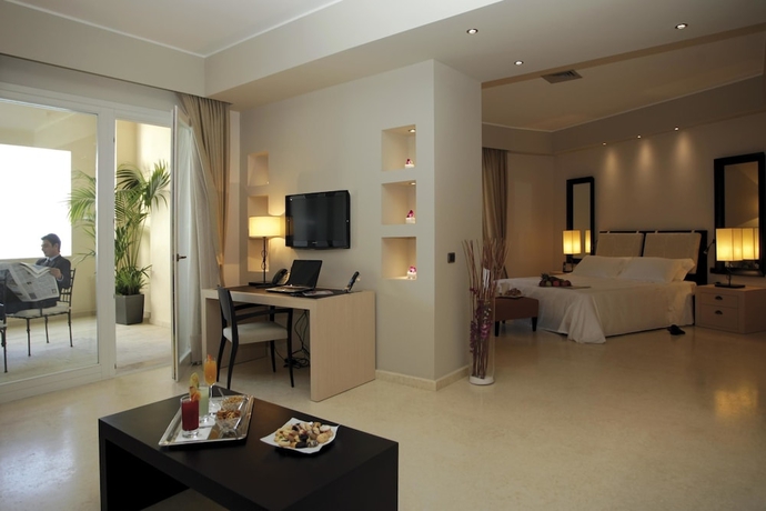 Imagen de la habitación del Hotel Marinagri Greenblu. Foto 8