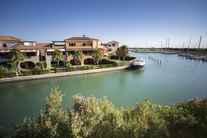 Imagen de la habitación del Hotel Marinagri Greenblu. Foto 13