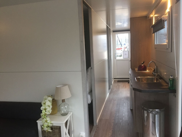 Imagen de la habitación del Hotel Marinaparcs Naarden. Foto 9