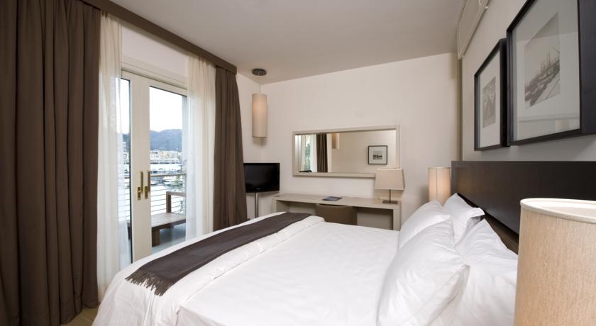 Imagen de la habitación del Hotel Marinaplace Resort and Spa. Foto 5