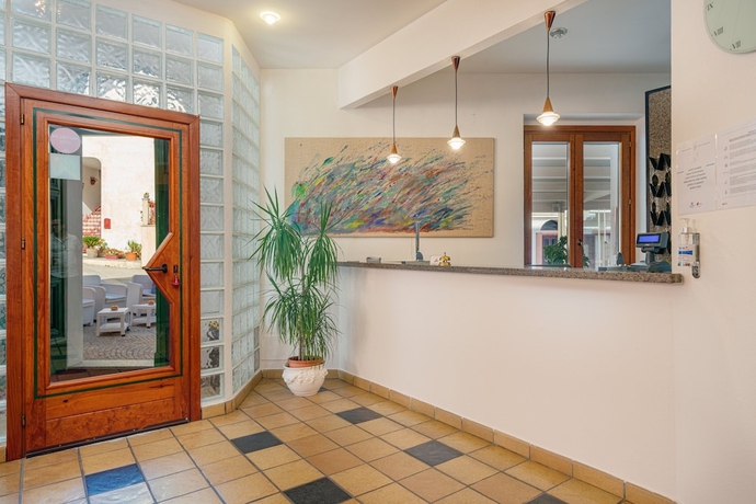 Imagen de los interiores del Hotel Marinaro. Foto 15