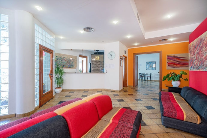 Imagen de los interiores del Hotel Marinaro. Foto 16