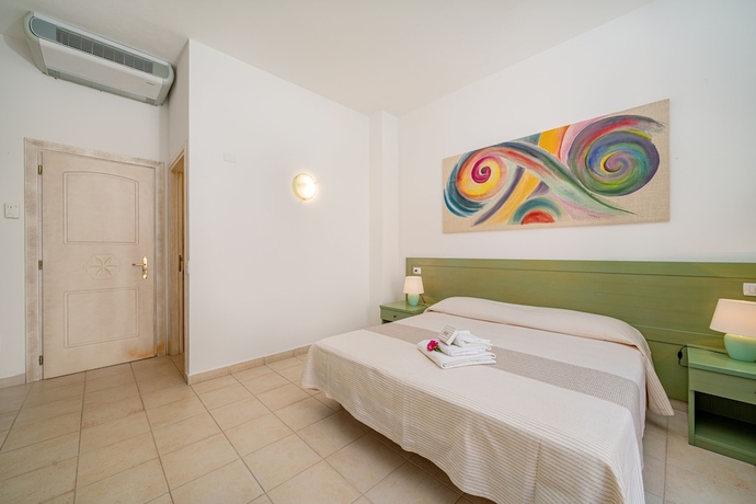 Imagen de la habitación del Hotel Marinaro. Foto 14