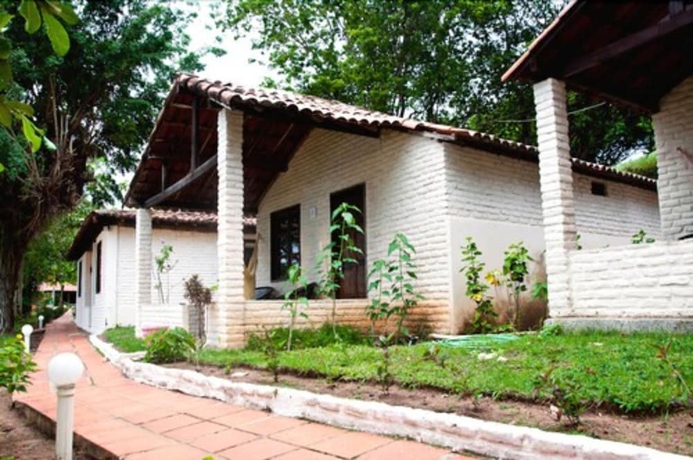 Imagen de la habitación del Hotel Marinas Resort. Foto 5