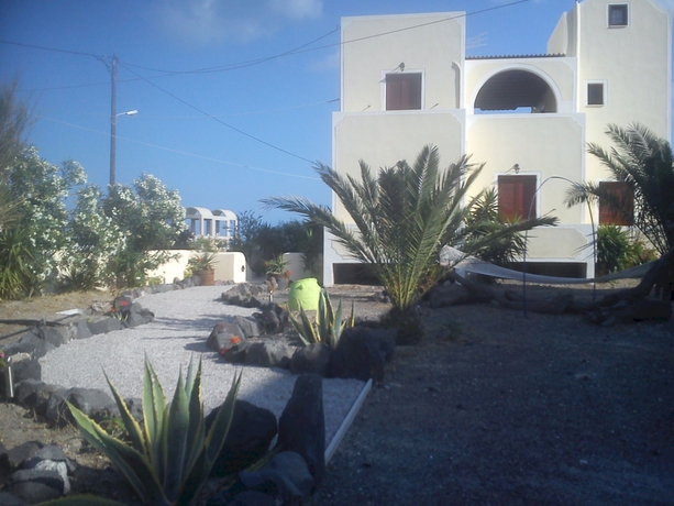 Imagen de los exteriores del Hotel Marina's Studios. Foto 6