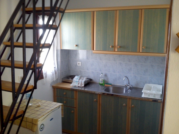Imagen de la habitación del Hotel Marina's Studios. Foto 3