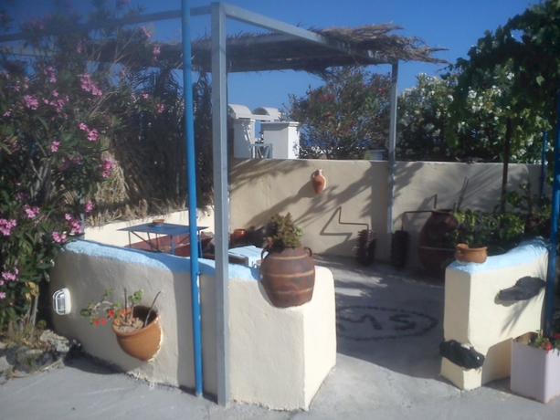 Imagen de los exteriores del Hotel Marina's Studios. Foto 7