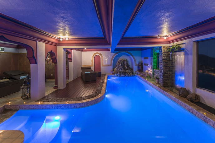 Imagen de la piscina del Hotel Marinca and Spa. Foto 14