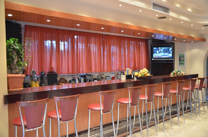 Imagen del bar/restaurante del Hotel Marine Congo. Foto 6