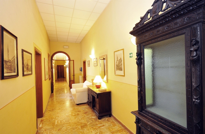 Imagen de los interiores del Hotel Marine, Florencia. Foto 11