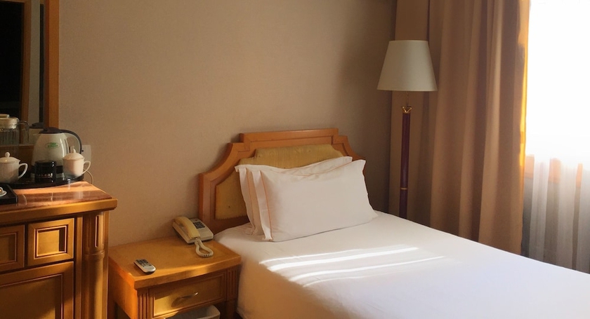 Imagen de la habitación del Hotel Marine Garden. Foto 10