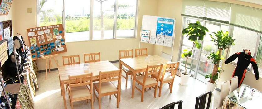 Imagen del bar/restaurante del Hotel Marine Lodge Marea Ishigakijima. Foto 12