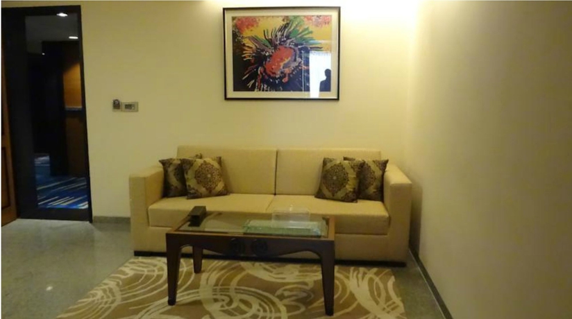 Imagen de la habitación del Hotel Marine Plaza Mumbai. Foto 5