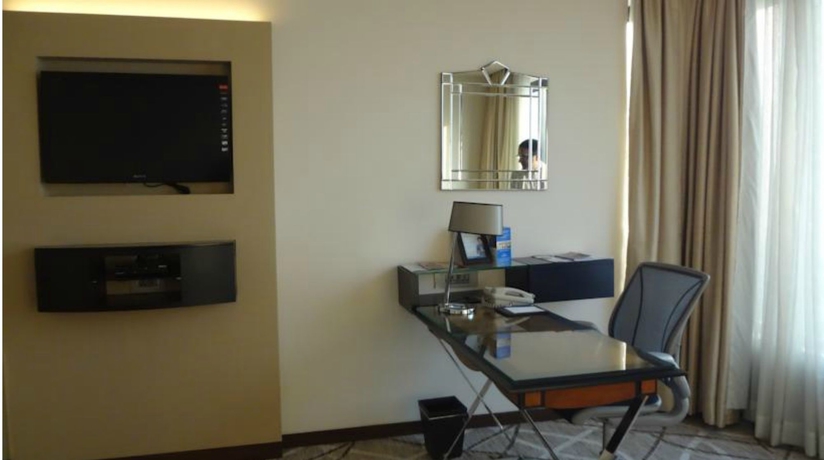 Imagen de la habitación del Hotel Marine Plaza Mumbai. Foto 12