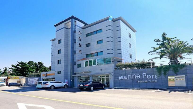 Imagen general del Hotel Marine Port Resort. Foto 9