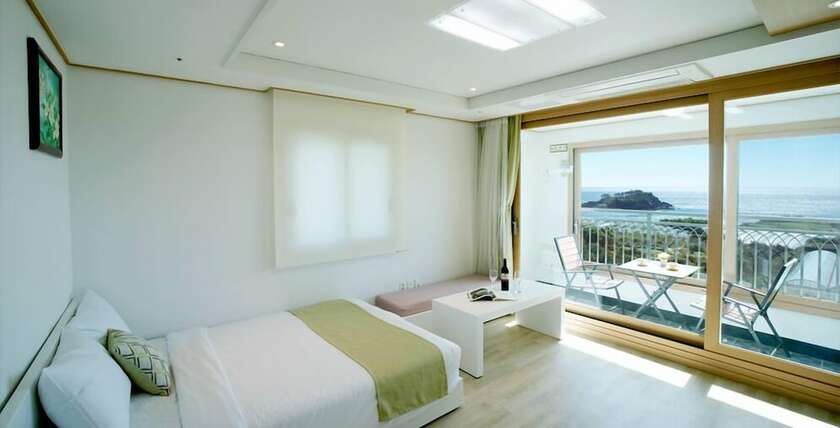 Imagen de la habitación del Hotel Marine Port Resort. Foto 23