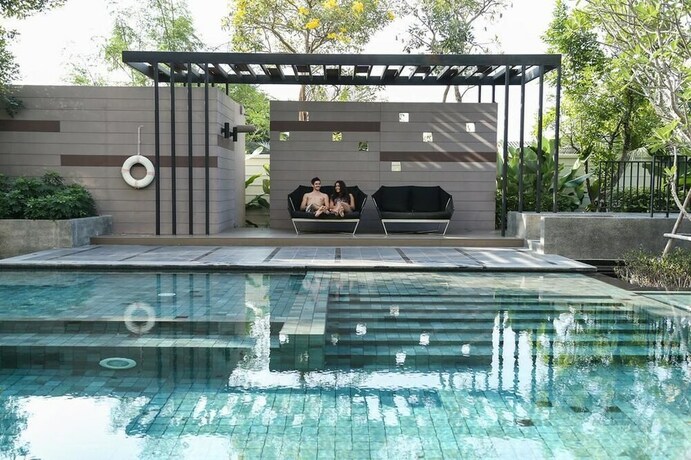 Imagen de la piscina del Hotel Marine Room At Baan Khun Koey Hua Hin. Foto 26