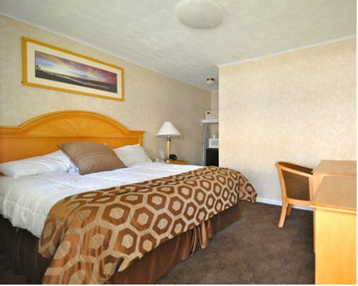 Imagen de la habitación del Hotel Marine Village Resort. Foto 4