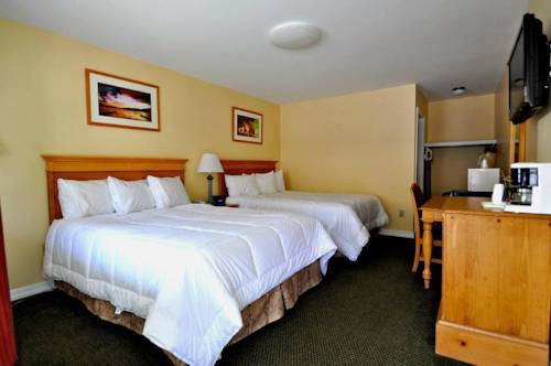 Imagen de la habitación del Hotel Marine Village Resort. Foto 7